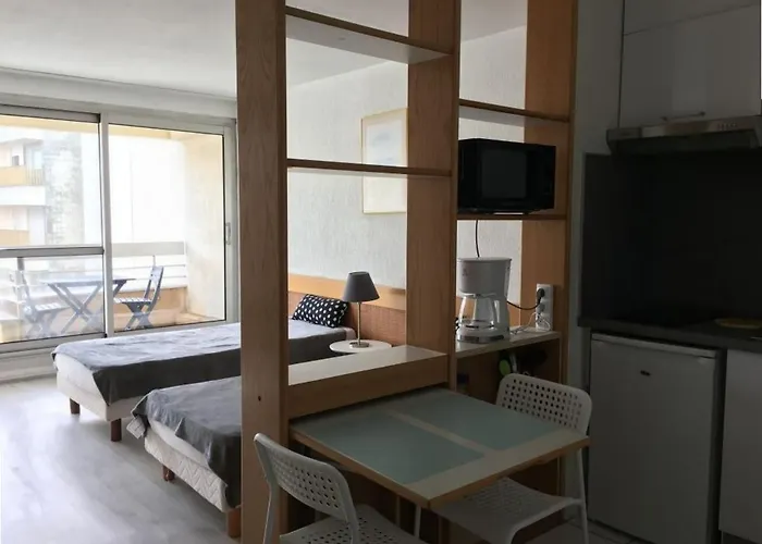 Front De Avec Piscine Et Balcon A - Fr-1-3-412 Appartement *